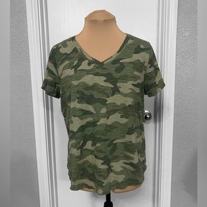 Old Navy Camo Tee - Women size large